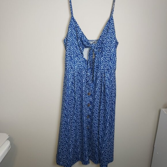 NWT Ecowish Tie-front/Keyhole Midi Dress (Floral Navy and White). - Picture 2 of 6